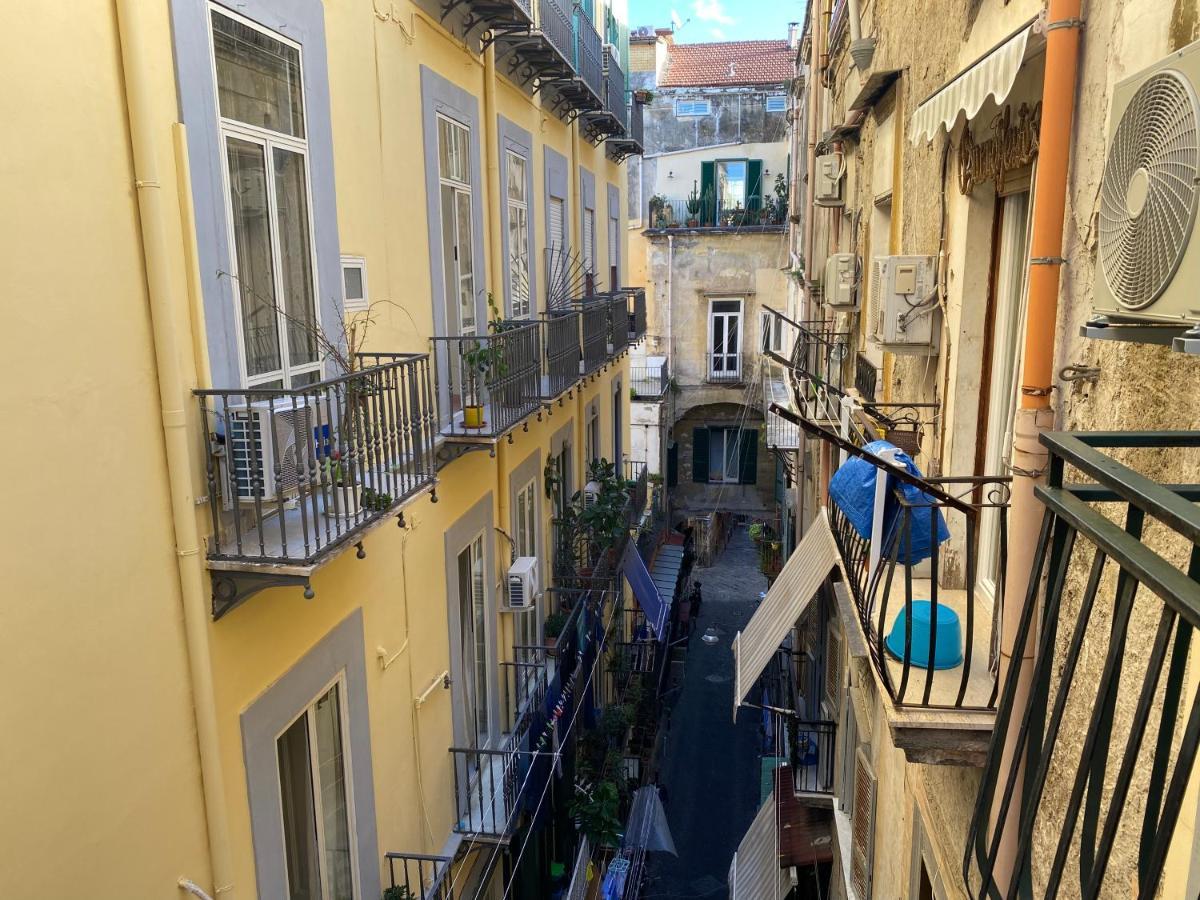 Casa Gioia, Tra Palazzo Reale,Lungomare E Monte Echia Daire Napoli Dış mekan fotoğraf